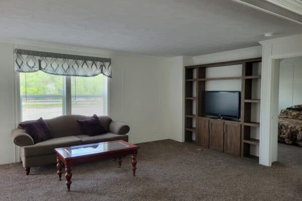 Commodore 3A2804P Living Room2 Greensburg