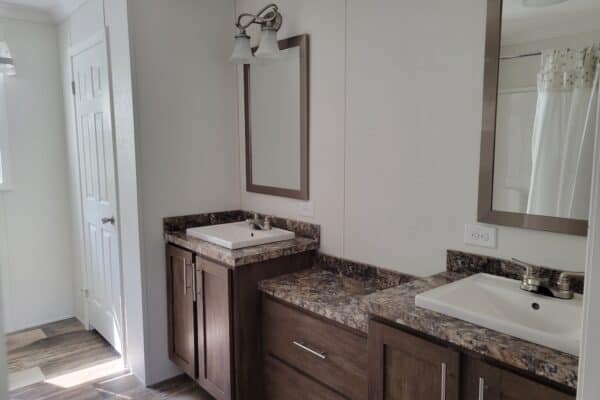 Commodore 3A2804P Master Bath Greensburg