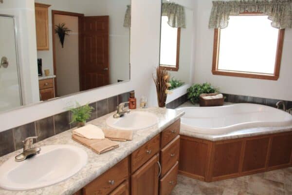 Pennwest Danbury Master Bath New Alex
