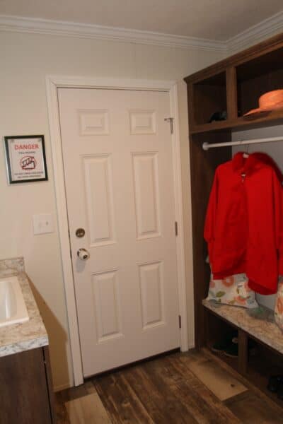 Commodore 3A2804P Utility Room3 Greensburg