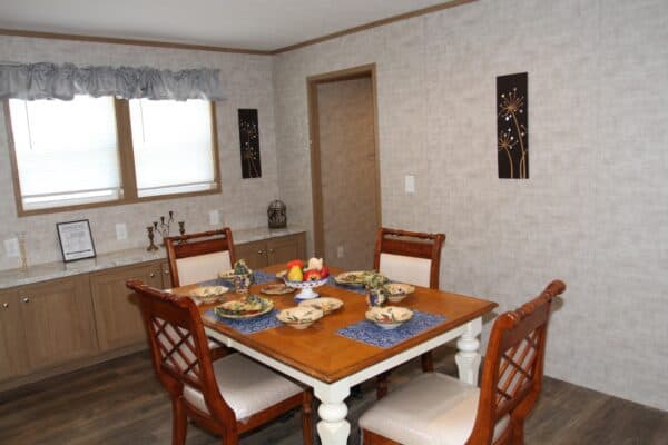 Commodore TD1006P Dining Room2 Greensburg