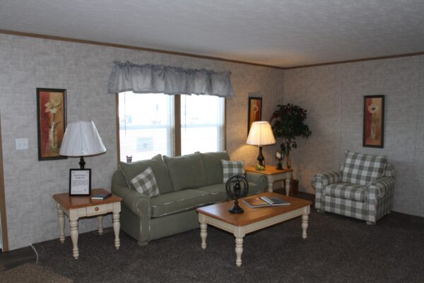 Commodore TD1006P Living Room2 Greensburg