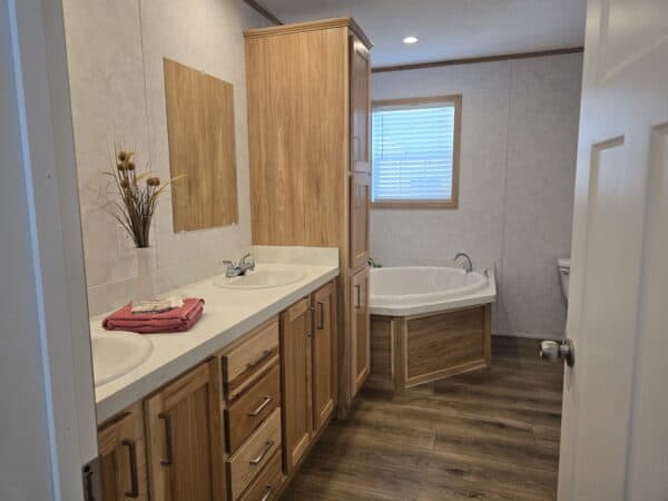 Champion ESD-A-26402 Master Bath New Alex