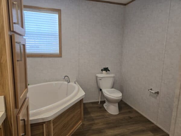 Champion ESD-A-26402 Master Bath2 New Alex