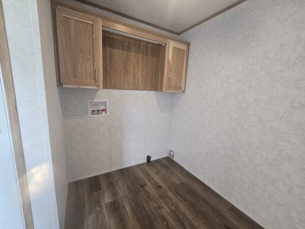 Champion ESD-A-26402 Utility Room New Alex