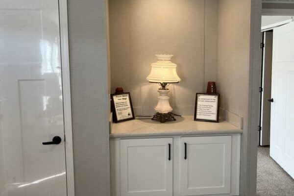 Champion ESDA26402 Foyer Butler