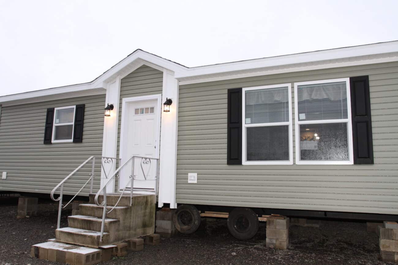 Commodore TD1001P Exterior Butlerv