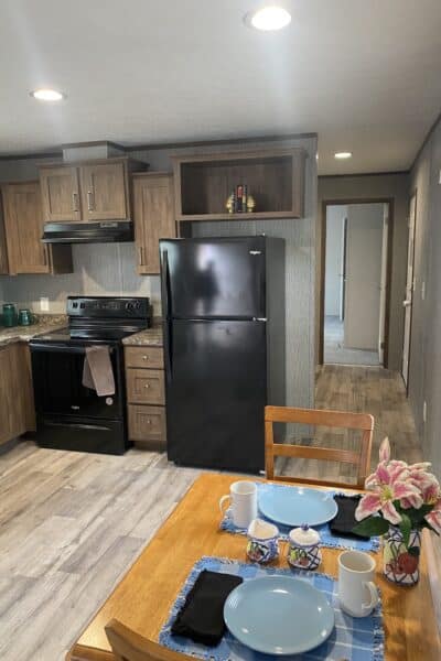 Commodore TS1021P Dining Area New Alex