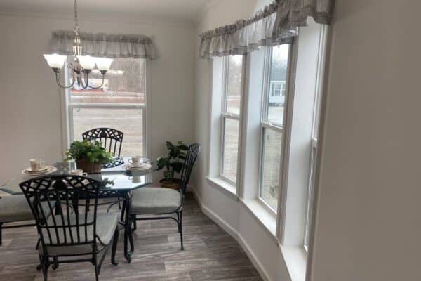 Pleasant Valley G-3462 Dining Room Greensburg