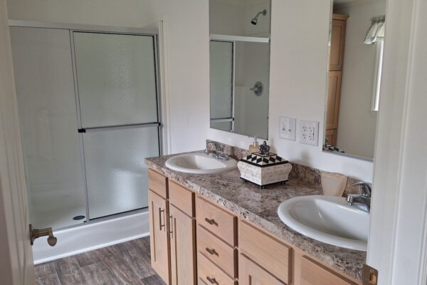 Pleasant Valley G-3462 Master Bath Greensburg
