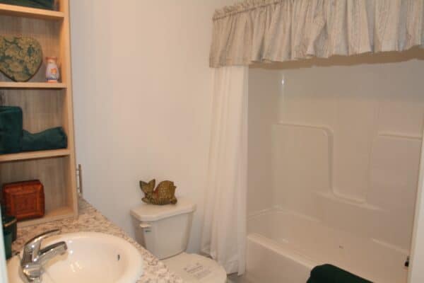 Pleasant Valley G3462 Main Bath