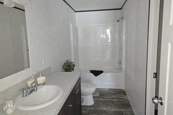 Champion FDDA34826 Master Bathroom New Alex