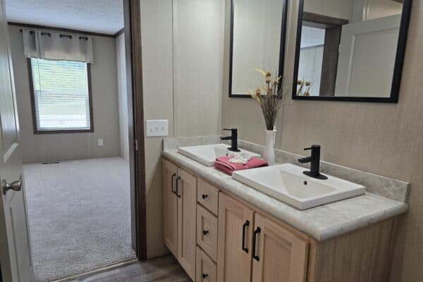 Commodore 3A2087A Master Bath2 New Alex