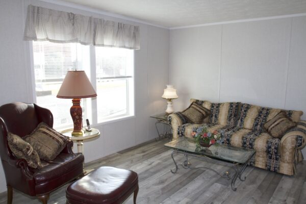 Commodore TD1023P Living Room Butler