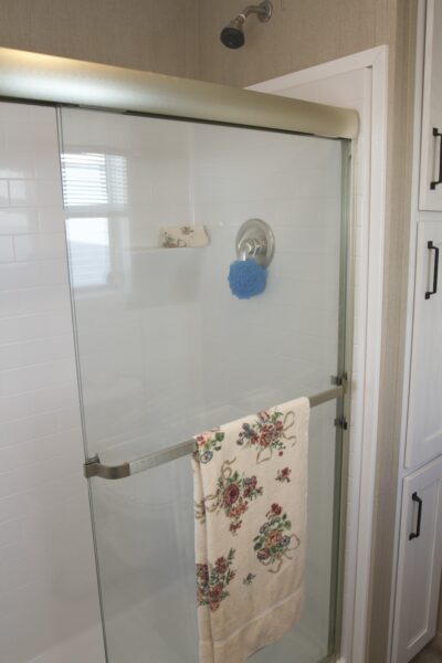 Commodore TD1023P Master Bath 2 Butler