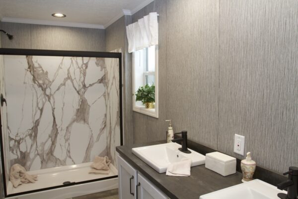 Cavco Clarion 560AC28523G Master Bath Prospect