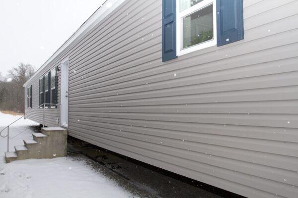 Cavco Clarion 560BZ16763B Exterior Prospect