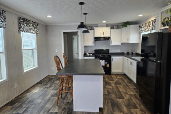 Cavco Clarion 560BZ16763B Kitchenn Vandergrift