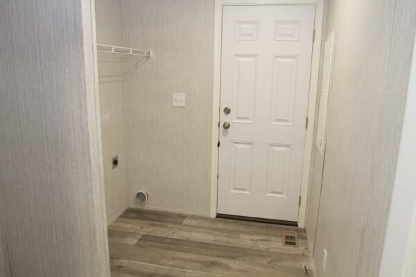 Cavco Clarion 560BZ16763B Utility Room Prospect