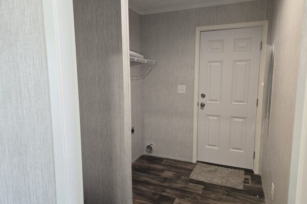 Cavco Clarion 560BZ16763B Utility Room Vandergrift