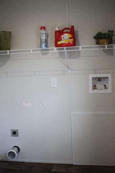 Cavco Clarion 560BZ28523F Utility Room Butler