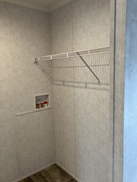 Champion ESS-F-44831 Utility Room Prospect