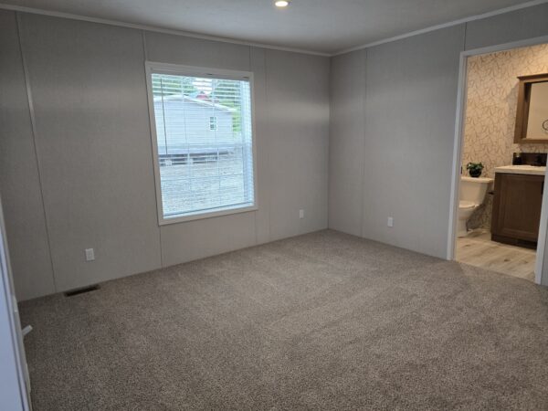 Champion ESSF26610 Master Bedroom New Alex