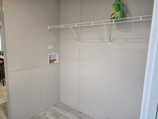Champion ESSF26610 Utility Area New Alex