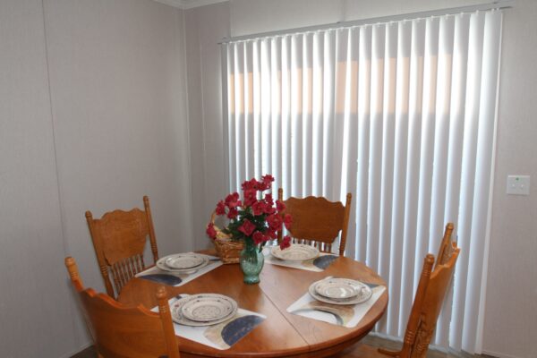 Champion ESSF27625 Dining Area Greensburg